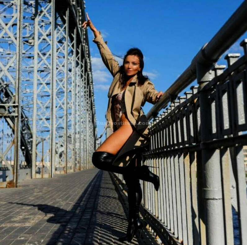 Russian Prostitute Kristina Indie Big Ass. Photo 6